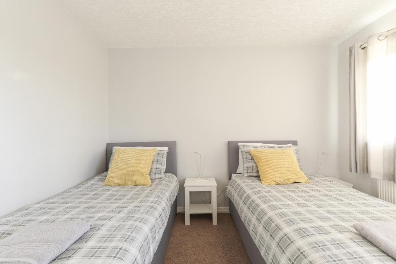Bedzzz - House On The Green Villa Preston  Luaran gambar